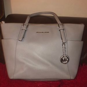 Michael kors gray purse